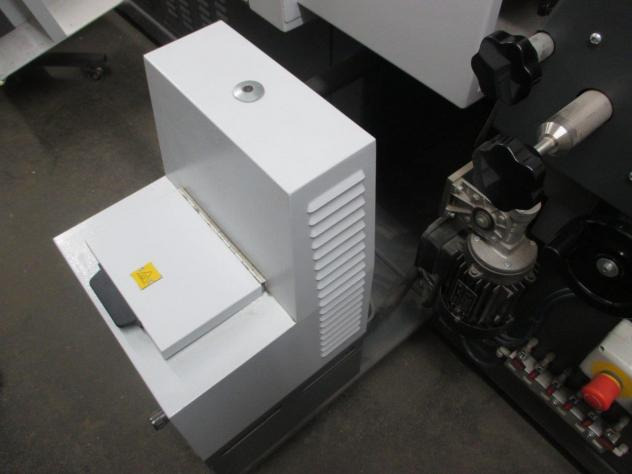 Heidelberg Eurobind HE 1200 four-clamp perfect binder - Bindemaschine: das Bild 5 Heidelberg Eurobind HE 1200 four-clamp perfect binder - Bindemaschine: das Bild 5