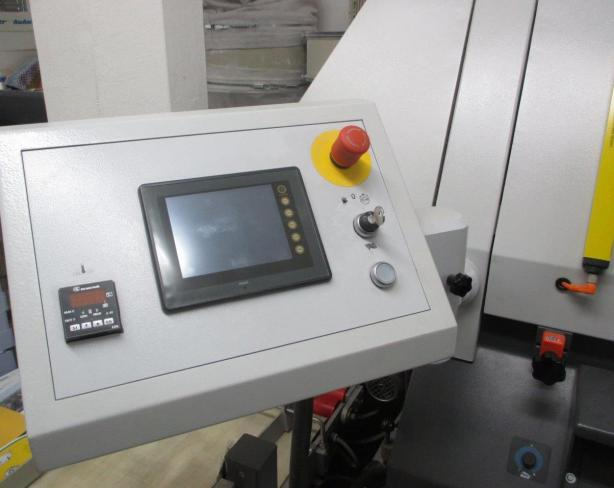 Heidelberg Eurobind HE 1200 four-clamp perfect binder - Bindemaschine: das Bild 2 Heidelberg Eurobind HE 1200 four-clamp perfect binder - Bindemaschine: das Bild 2