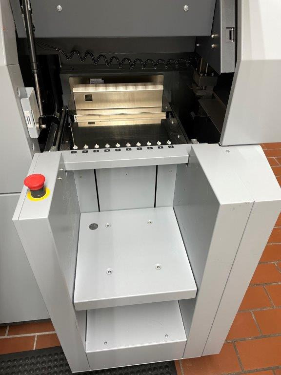 Horizon HT-30 C automatic rotary three-knife trimmer - Papierschneidemaschine: das Bild 4 Horizon HT-30 C automatic rotary three-knife trimmer - Papierschneidemaschine: das Bild 4