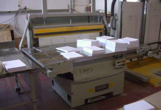 Knorr RLA 6 PL automatic jogger with air discharge roller - Druckmaschine: das Bild 1 Knorr RLA 6 PL automatic jogger with air discharge roller - Druckmaschine: das Bild 1