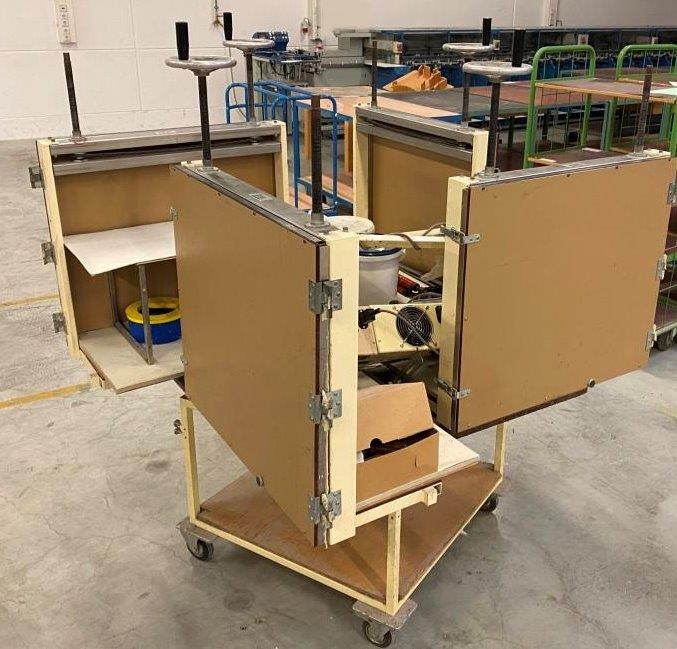 Rarity - Müro block gluing machines 4 x 5000 A2 WT2 - for desk pads revised in mint condition - Druckmaschine: das Bild 1 Rarity - Müro block gluing machines 4 x 5000 A2 WT2 - for desk pads revised in mint condition - Druckmaschine: das Bild 1