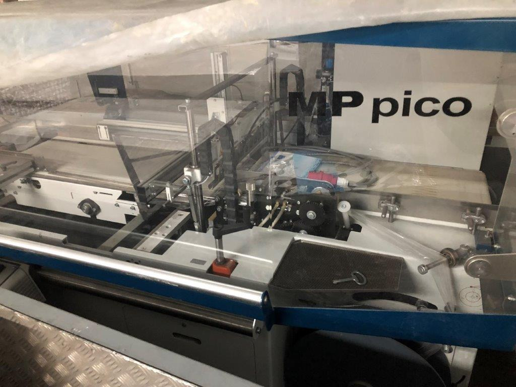 As new film packaging with forming shoulder machine Beck Multiplex Pico MP with shrink tunnel HV 601 - Verpackungsmaschine: das Bild 1 As new film packaging with forming shoulder machine Beck Multiplex Pico MP with shrink tunnel HV 601 - Verpackungsmaschine: das Bild 1