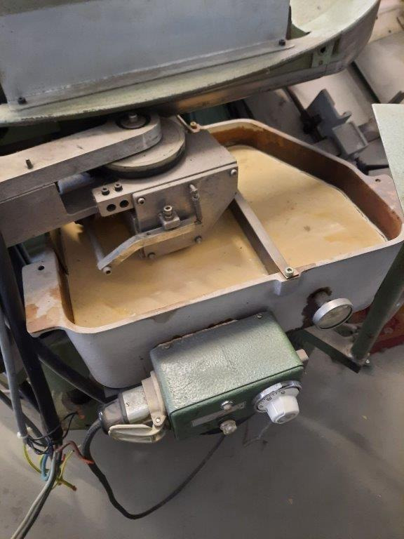 Four clamps Perfect binder Muller Martini Amigo Plus 1580.0410 - Bindemaschine: das Bild 3 Four clamps Perfect binder Muller Martini Amigo Plus 1580.0410 - Bindemaschine: das Bild 3