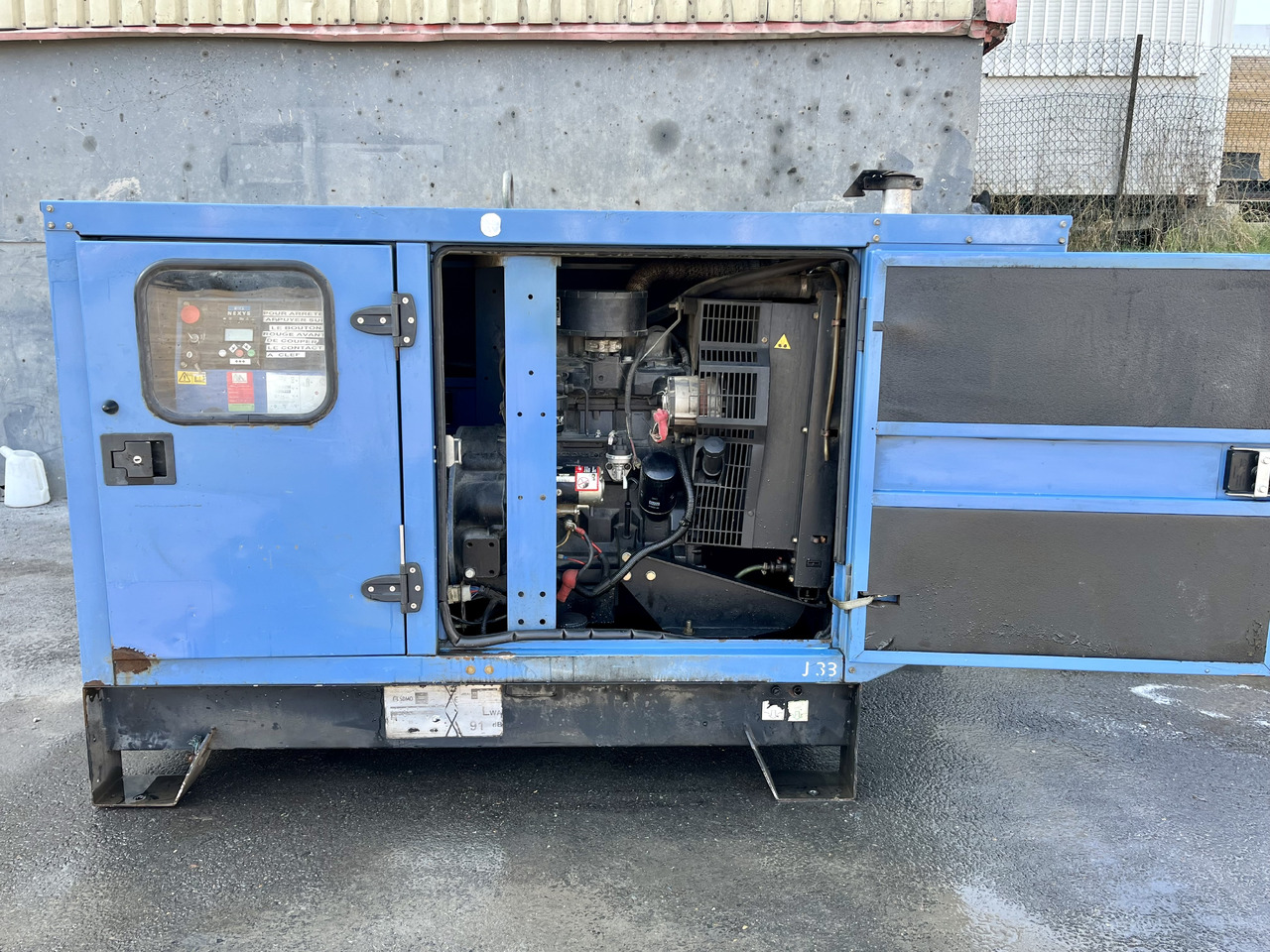 SDMO 33 kVa diesel John Deere - Stromgenerator: das Bild 2 SDMO 33 kVa diesel John Deere - Stromgenerator: das Bild 2