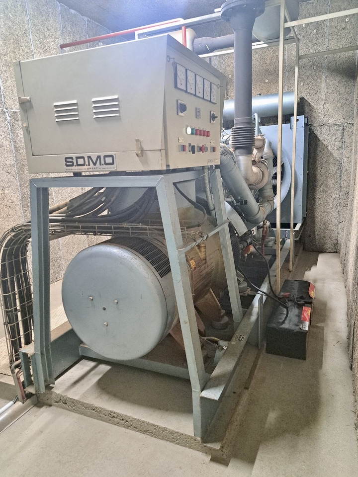 SDMO 350 kVa Cummins NTTA855 - Stromgenerator: das Bild 4 SDMO 350 kVa Cummins NTTA855 - Stromgenerator: das Bild 4