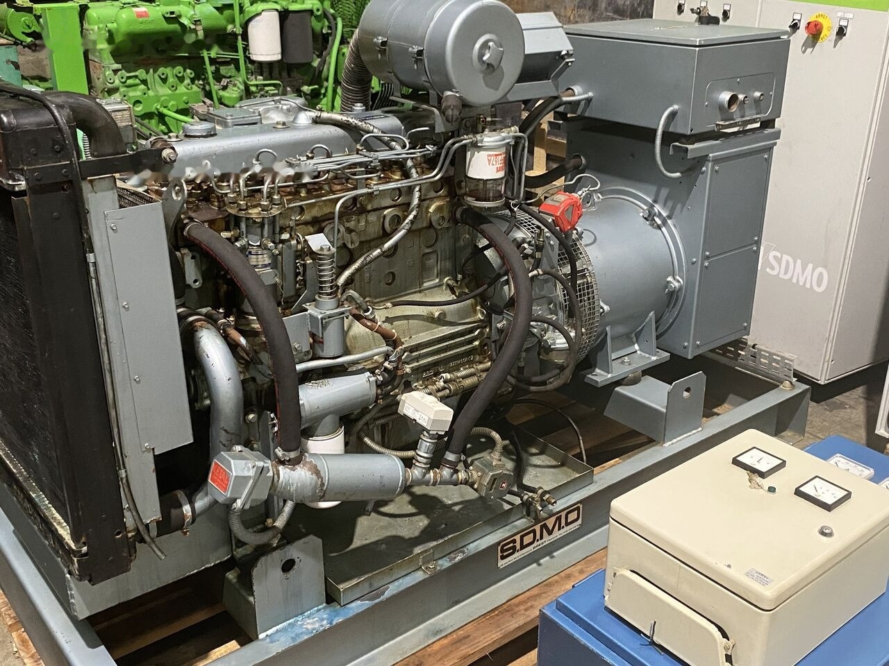 SDMO 70 kVa Perkins diesel - Stromgenerator: das Bild 3 SDMO 70 kVa Perkins diesel - Stromgenerator: das Bild 3