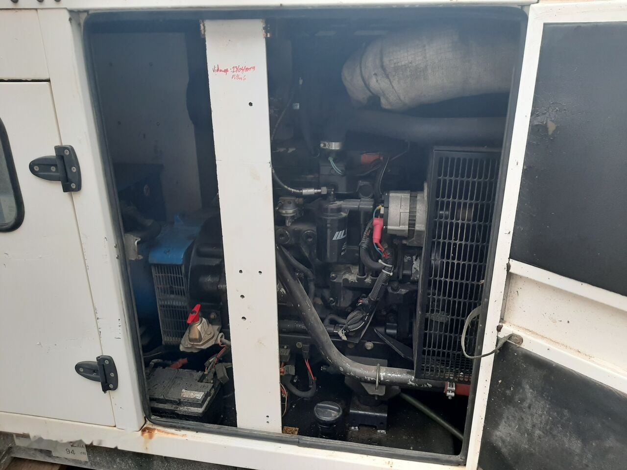 SDMO 80 kVa John Deere - Stromgenerator: das Bild 2 SDMO 80 kVa John Deere - Stromgenerator: das Bild 2