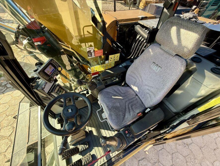CAT M318F  – Leasing CAT M318F: das Bild 8