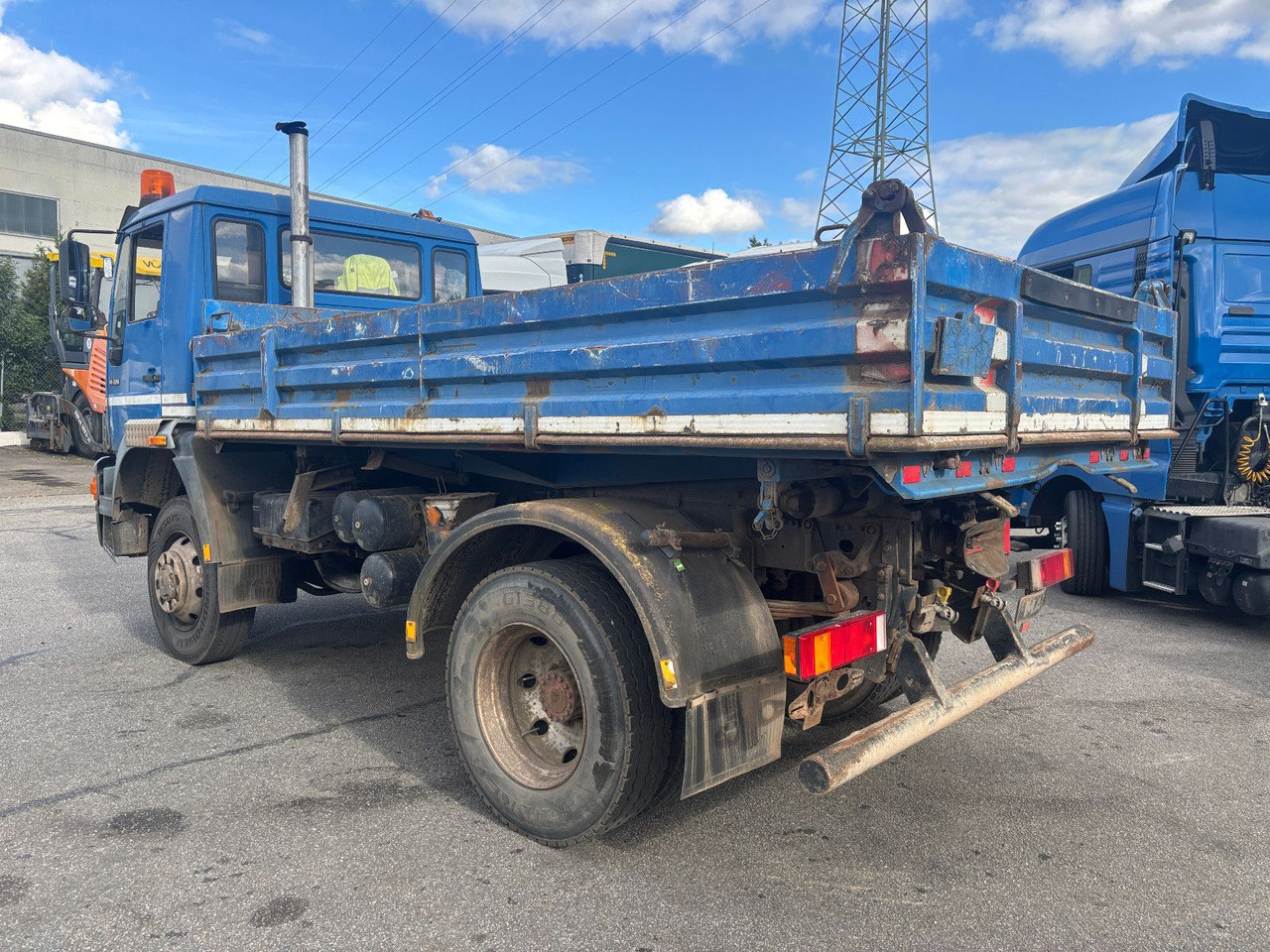 MAN 14.224 12.220 4x4 Meiller 3 Seitenkipper – Leasing MAN 14.224 12.220 4x4 Meiller 3 Seitenkipper: das Bild 9