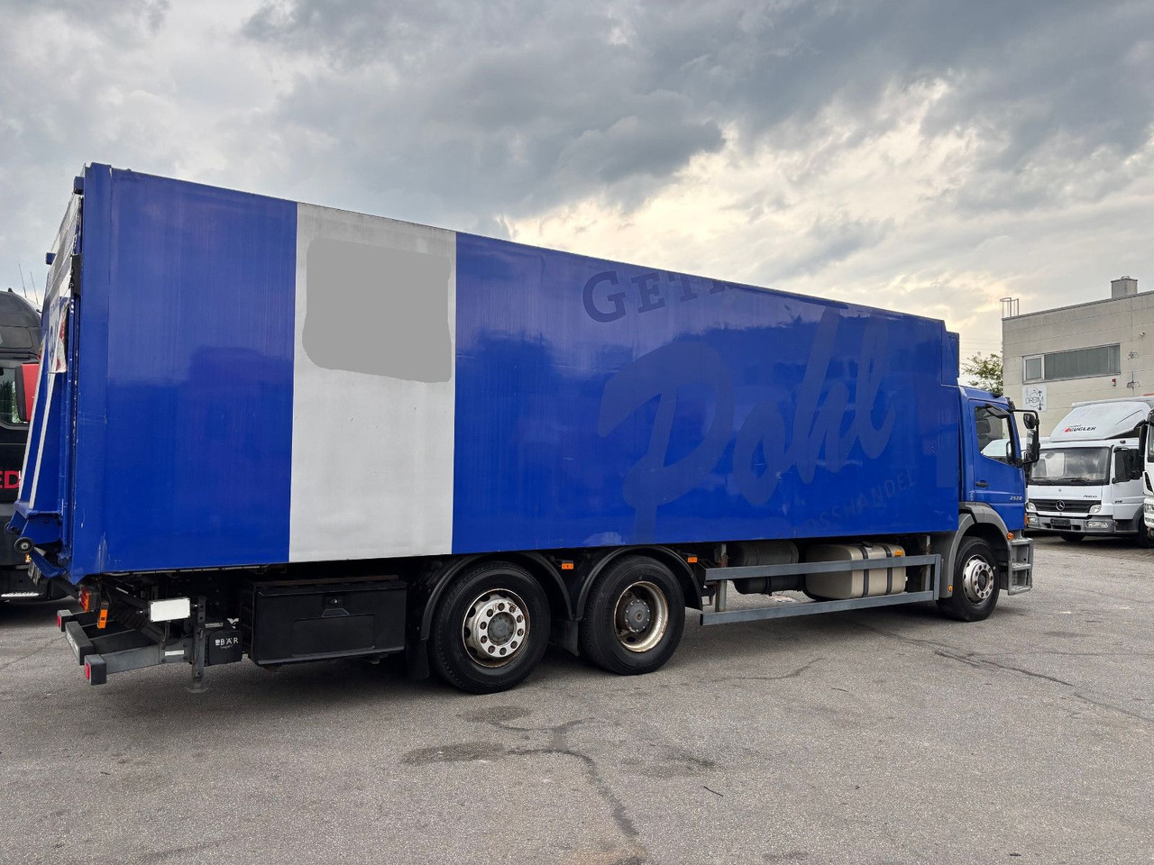Mercedes-Benz 2528 L LBW/Klima/Frigoblock - Kühlkoffer LKW: das Bild 5 Mercedes-Benz 2528 L LBW/Klima/Frigoblock - Kühlkoffer LKW: das Bild 5