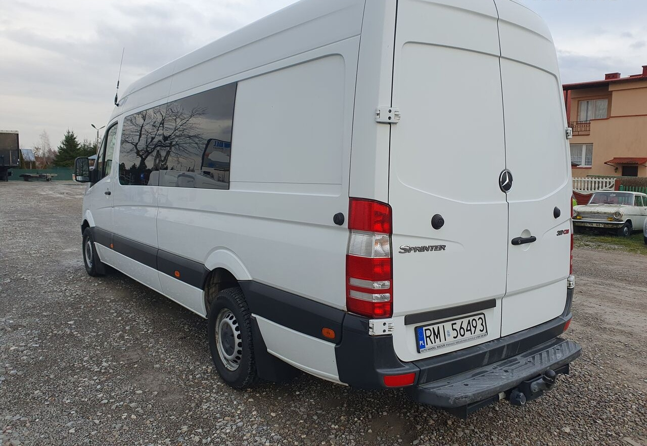 Mercedes-Benz SPRINTER 319 9 OSOB KLIMA WEBASTO TV TYL PODUSZKI EURO5 - Kleinbus, Personentransporter: das Bild 4 Mercedes-Benz SPRINTER 319 9 OSOB KLIMA WEBASTO TV TYL PODUSZKI EURO5 - Kleinbus, Personentransporter: das Bild 4