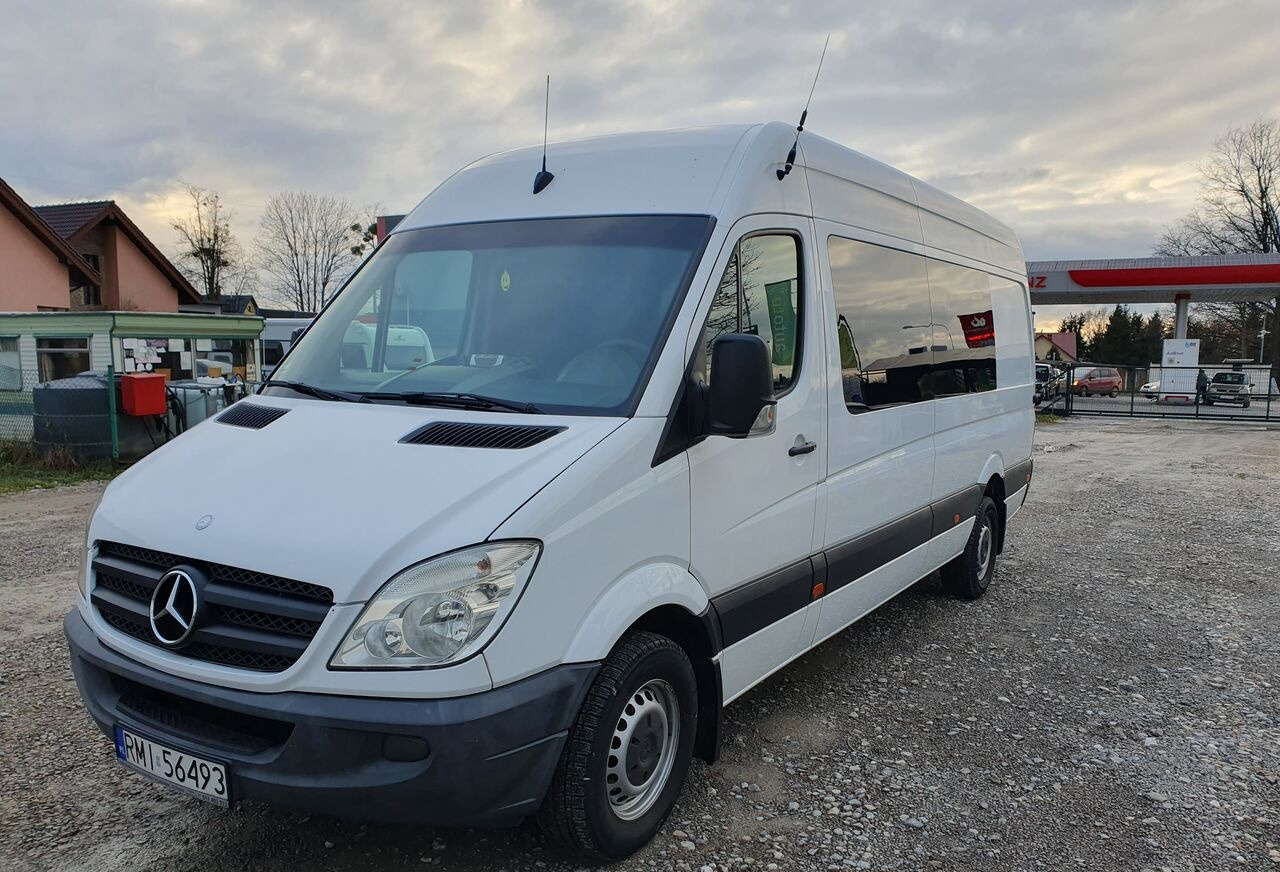 Mercedes-Benz SPRINTER 319 9 OSOB KLIMA WEBASTO TV TYL PODUSZKI EURO5 - Kleinbus, Personentransporter: das Bild 3 Mercedes-Benz SPRINTER 319 9 OSOB KLIMA WEBASTO TV TYL PODUSZKI EURO5 - Kleinbus, Personentransporter: das Bild 3