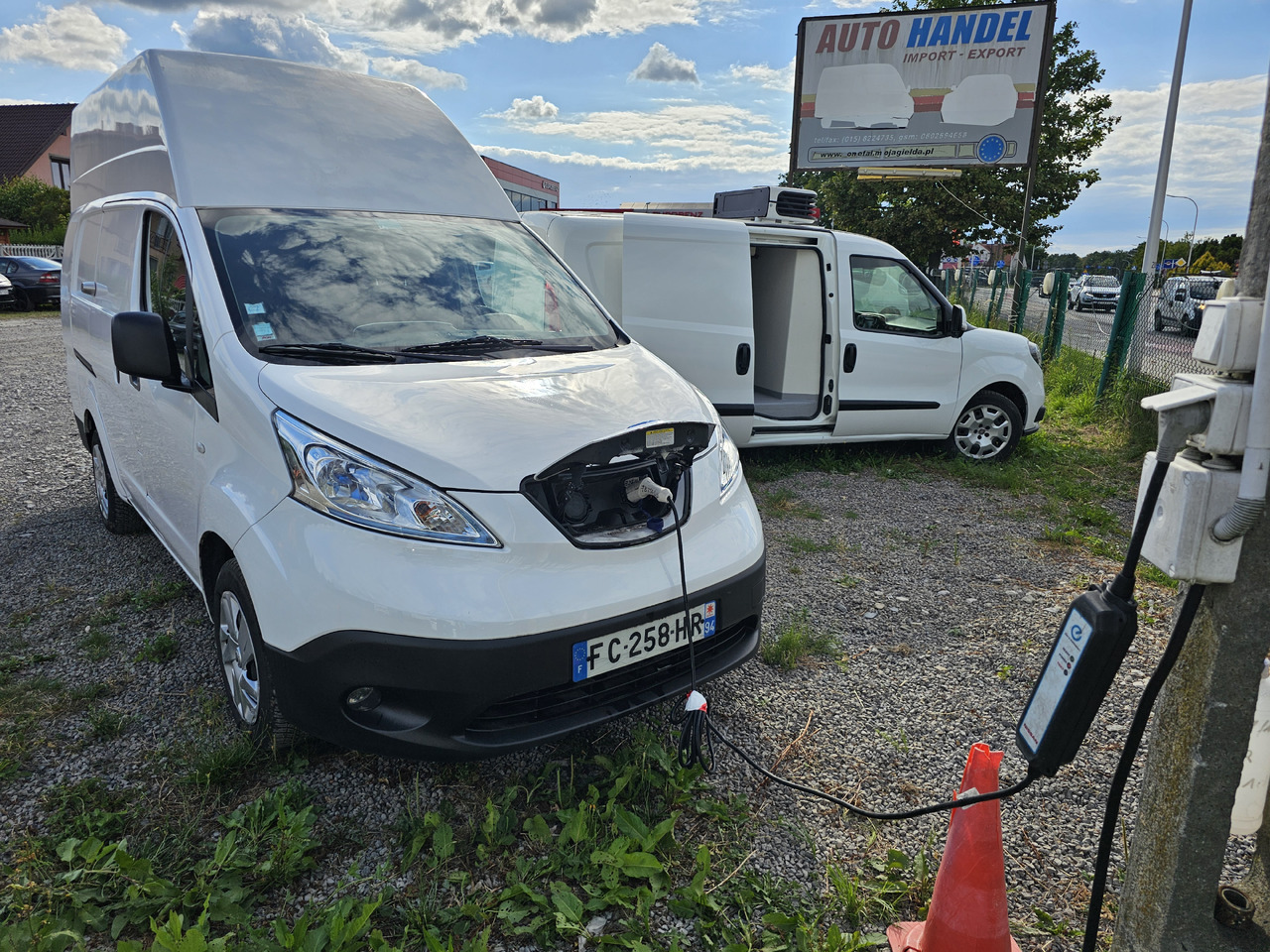 Kleintransporter, Elektro-Transporter NISSAN E-NV200 ELEKTRYCZNY 40 KV 250 km KLIMA KAMERA: das Bild 12 Kleintransporter, Elektro-Transporter NISSAN E-NV200 ELEKTRYCZNY 40 KV 250 km KLIMA KAMERA: das Bild 12