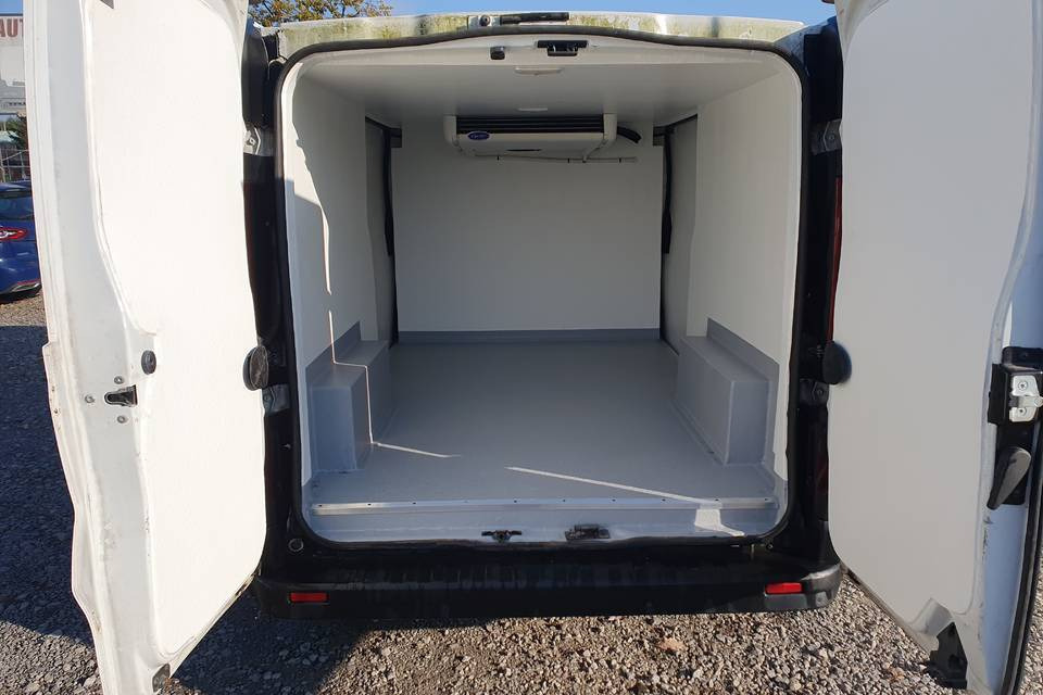 RENAULT TRAFIC CHLODNIA MROZNIA CARRIER+230V KLIMA EURO6 - Kühltransporter: das Bild 2 RENAULT TRAFIC CHLODNIA MROZNIA CARRIER+230V KLIMA EURO6 - Kühltransporter: das Bild 2