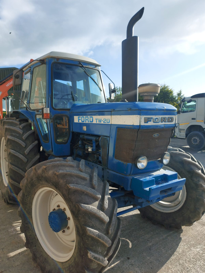 Ford TW-20 - Traktor: das Bild 4 Ford TW-20 - Traktor: das Bild 4