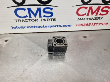 Case Mxu100, New Holland T6000, Tsa, Transmission Flange 5192922 - Getriebe: das Bild 3 Case Mxu100, New Holland T6000, Tsa, Transmission Flange 5192922 - Getriebe: das Bild 3