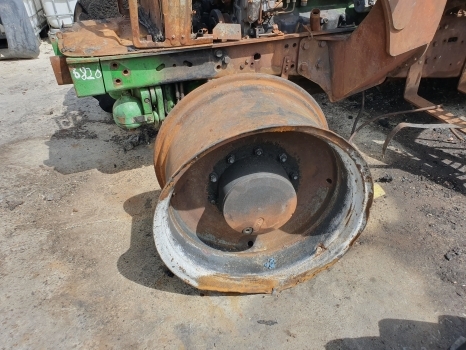John Deere 6820 Front Rear Axle, Transmission, Engine Lift Parts Nut - Ersatzteile für Traktor: das Bild 2 John Deere 6820 Front Rear Axle, Transmission, Engine Lift Parts Nut - Ersatzteile für Traktor: das Bild 2