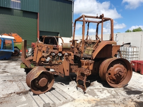 John Deere 7700 Front Rear Axle, Engine, Transmission, Lift Parts Nut - Ersatzteile für Traktor: das Bild 1 John Deere 7700 Front Rear Axle, Engine, Transmission, Lift Parts Nut - Ersatzteile für Traktor: das Bild 1
