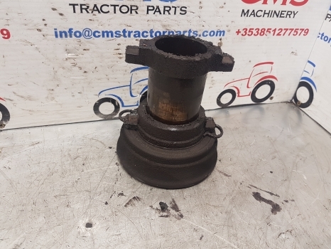 Fiat 90-90, 100-90, 110-90, Dt Clutch Bearing Carrier 5104881 - Kupplung und Teile für Traktor: das Bild 1 Fiat 90-90, 100-90, 110-90, Dt Clutch Bearing Carrier 5104881 - Kupplung und Teile für Traktor: das Bild 1