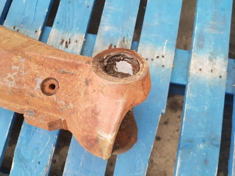 Fiat 90-90, 100-90, 110-90 Front Axle Housing 5127191; 5127192 - Vorderachse für Traktor: das Bild 2 Fiat 90-90, 100-90, 110-90 Front Axle Housing 5127191; 5127192 - Vorderachse für Traktor: das Bild 2