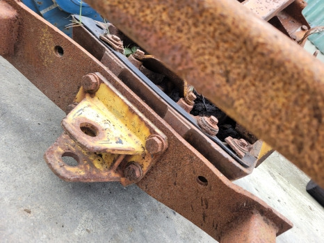 Fiat F130, F140, F120 Fwd Front Axle Support Frame Bolster 5147363, 5163236 - Federung: das Bild 5 Fiat F130, F140, F120 Fwd Front Axle Support Frame Bolster 5147363, 5163236 - Federung: das Bild 5