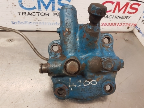 Ford 4000, 4110, 4400, 4410 Hydraulic Flow Control Valve C5nnn982b, 81802242 - Hydraulik ventil für Traktor: das Bild 2 Ford 4000, 4110, 4400, 4410 Hydraulic Flow Control Valve C5nnn982b, 81802242 - Hydraulik ventil für Traktor: das Bild 2