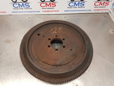 Ford 4100, 4200, 4410, 4500 Engine Flywheel E0nn6375fa, C7nn6375k, 86529653 - Schwungscheibe für Traktor: das Bild 2 Ford 4100, 4200, 4410, 4500 Engine Flywheel E0nn6375fa, C7nn6375k, 86529653 - Schwungscheibe für Traktor: das Bild 2