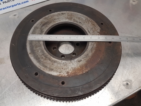 Ford 4100, 4200, 4410, 4500 Engine Flywheel E0nn6375fa, C7nn6375k, 86529653 - Schwungscheibe für Traktor: das Bild 5 Ford 4100, 4200, 4410, 4500 Engine Flywheel E0nn6375fa, C7nn6375k, 86529653 - Schwungscheibe für Traktor: das Bild 5