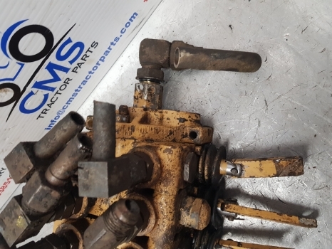 Ford 655, 655a, 550, 555, 555a Digger Loader Control Hydraulic Valve Complete - Hydraulik ventil für Baggerlader: das Bild 5 Ford 655, 655a, 550, 555, 555a Digger Loader Control Hydraulic Valve Complete - Hydraulik ventil für Baggerlader: das Bild 5