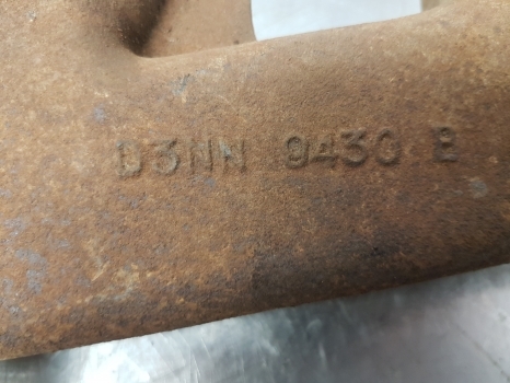 Ford 6610 Exhaust Manifold D3nn9430b, 1837151, 81837151 - Abgaskrümmer für Traktor: das Bild 3 Ford 6610 Exhaust Manifold D3nn9430b, 1837151, 81837151 - Abgaskrümmer für Traktor: das Bild 3