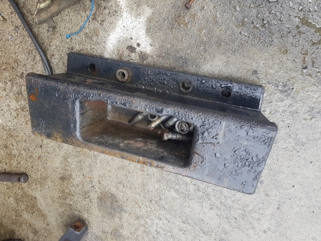 Ford 6635 Fiat L95 New Holland Tl100 Front Weight Carrier 5199414, 5172314 - Gegengewicht: das Bild 1 Ford 6635 Fiat L95 New Holland Tl100 Front Weight Carrier 5199414, 5172314 - Gegengewicht: das Bild 1