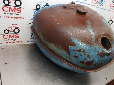 Ford Fordson Major Fuel Tank Original E1addn9002b - Kraftstofftank: das Bild 2 Ford Fordson Major Fuel Tank Original E1addn9002b - Kraftstofftank: das Bild 2