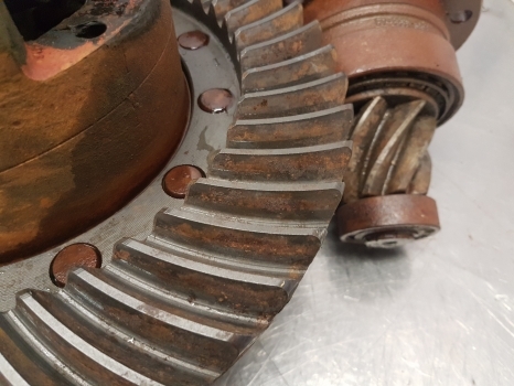 Ford New Holland 7840, Ts, 40, Bevel Gear And Differential 81866326, F0nn4209ca - Differenzial Getriebe für Landmaschine: das Bild 4 Ford New Holland 7840, Ts, 40, Bevel Gear And Differential 81866326, F0nn4209ca - Differenzial Getriebe für Landmaschine: das Bild 4