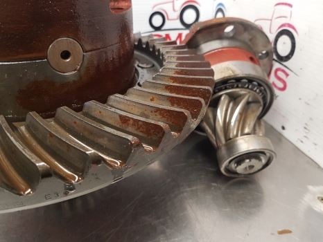 Ford New Holland 7840, Ts, 40, Ts6000 Bevel Gear And Differential 81866326 - Differenzial Getriebe für Landmaschine: das Bild 4 Ford New Holland 7840, Ts, 40, Ts6000 Bevel Gear And Differential 81866326 - Differenzial Getriebe für Landmaschine: das Bild 4