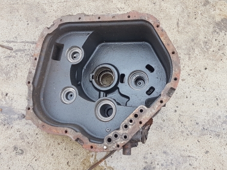 Jcb 531-70, 54170, 535-95 Transmission Housing 6 Speed 589/10589, 442/27690 - Getriebe für Baggerlader: das Bild 4 Jcb 531-70, 54170, 535-95 Transmission Housing 6 Speed 589/10589, 442/27690 - Getriebe für Baggerlader: das Bild 4
