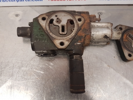 John Deere 6400 Hydraulic Spool Valve Parts Only Al75842, Al171118, 93j361 - Hydraulik ventil für Traktor: das Bild 2 John Deere 6400 Hydraulic Spool Valve Parts Only Al75842, Al171118, 93j361 - Hydraulik ventil für Traktor: das Bild 2
