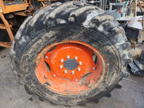 Kubota M5092 Front, Rear Axle, Engine, Transmission, Cab, Hydraulic, Lift, Parts - Motor und Teile: das Bild 2 Kubota M5092 Front, Rear Axle, Engine, Transmission, Cab, Hydraulic, Lift, Parts - Motor und Teile: das Bild 2