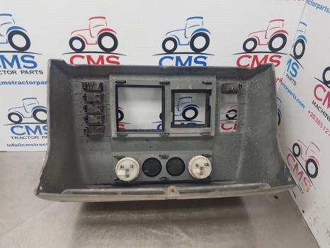Lamborghini 950 Premium, R4, R5, Formula, Instrument Panel 2.8339.104.0/20 - Fahrerhaus und Interieur: das Bild 3 Lamborghini 950 Premium, R4, R5, Formula, Instrument Panel 2.8339.104.0/20 - Fahrerhaus und Interieur: das Bild 3