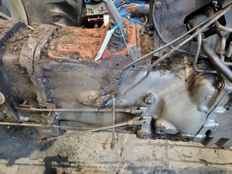 Massey Ferguson 265, 275, 290 12 Speed Transmission Gearbox Complete For Parts - Getriebe: das Bild 4 Massey Ferguson 265, 275, 290 12 Speed Transmission Gearbox Complete For Parts - Getriebe: das Bild 4