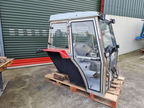 Massey Ferguson 375, 390, 398, 399, 365 Cab Complete No 47 3477585m91 - Fahrerhaus: das Bild 2 Massey Ferguson 375, 390, 398, 399, 365 Cab Complete No 47 3477585m91 - Fahrerhaus: das Bild 2