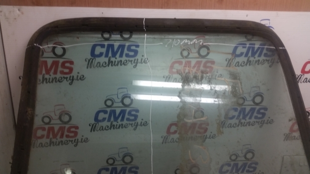 Massey Ferguson 50 Hx Cab Side Rear Glass Left. - Fenster und Teile für Baggerlader: das Bild 3 Massey Ferguson 50 Hx Cab Side Rear Glass Left. - Fenster und Teile für Baggerlader: das Bild 3