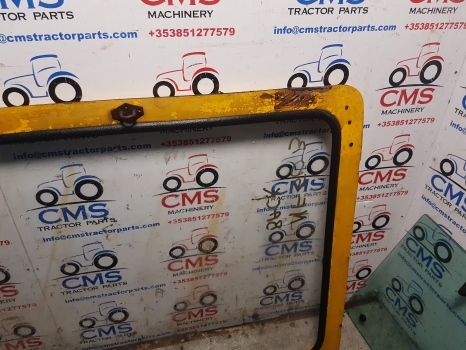Massey Ferguson 50b Digger Cab Back Window Assy 00000 - Fenster und Teile für Baggerlader: das Bild 3 Massey Ferguson 50b Digger Cab Back Window Assy 00000 - Fenster und Teile für Baggerlader: das Bild 3