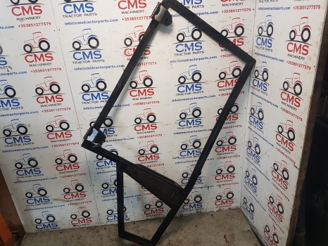 Massey Ferguson 50hx, 60hx Cab Door Frame Rhs 50hxdoor - Tür und Teile für Baggerlader: das Bild 1 Massey Ferguson 50hx, 60hx Cab Door Frame Rhs 50hxdoor - Tür und Teile für Baggerlader: das Bild 1