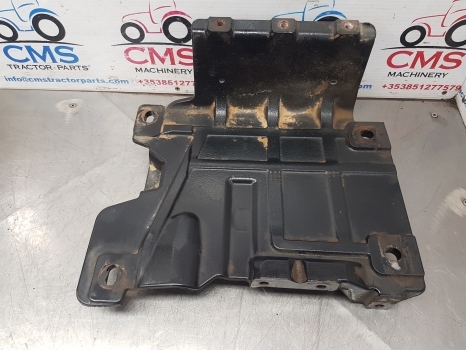 New Holland Case T5.95, T5.75, T5.115 Muffler Support 84600908, 84528662 - Schalldämpfer für Traktor: das Bild 2 New Holland Case T5.95, T5.75, T5.115 Muffler Support 84600908, 84528662 - Schalldämpfer für Traktor: das Bild 2