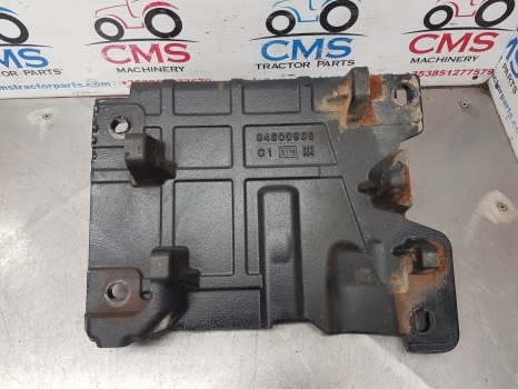 New Holland Case T5.95, T5.75, T5.115 Muffler Support 84600908, 84528662 - Schalldämpfer für Traktor: das Bild 1 New Holland Case T5.95, T5.75, T5.115 Muffler Support 84600908, 84528662 - Schalldämpfer für Traktor: das Bild 1