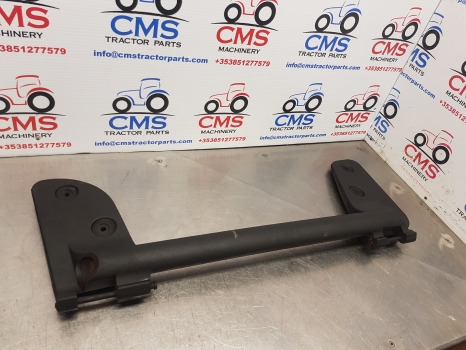 New Holland Case Ts115a,t6.180 T6, Mxu, T6.180 Door Hinge Rhs 87301647, 82028178 - Tür und Teile: das Bild 2 New Holland Case Ts115a,t6.180 T6, Mxu, T6.180 Door Hinge Rhs 87301647, 82028178 - Tür und Teile: das Bild 2