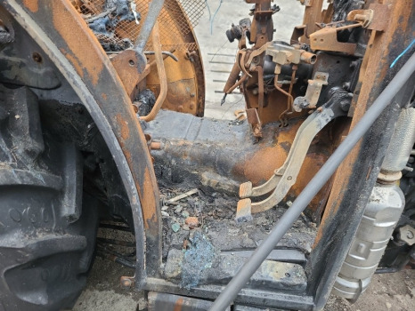 New Holland T4.90v Transmission Gearbox Complete 47372845, 48013267, 51411802 - Getriebe: das Bild 1 New Holland T4.90v Transmission Gearbox Complete 47372845, 48013267, 51411802 - Getriebe: das Bild 1