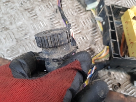 New Holland T5.95, T5.105, T5.115 Cab Wiring Loom, Fuse Box 47915451 - Kabel/ Kabelbaum für Traktor: das Bild 5 New Holland T5.95, T5.105, T5.115 Cab Wiring Loom, Fuse Box 47915451 - Kabel/ Kabelbaum für Traktor: das Bild 5