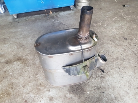 New Holland T7.200, Case Puma 130, 145 Catalytic Silencer, Muffler 84396513 - Schalldämpfer für Traktor: das Bild 5 New Holland T7.200, Case Puma 130, 145 Catalytic Silencer, Muffler 84396513 - Schalldämpfer für Traktor: das Bild 5