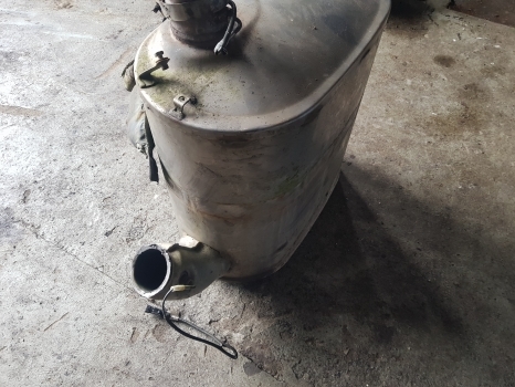New Holland T7.200, Case Puma 130, 145 Catalytic Silencer, Muffler 84396513 - Schalldämpfer für Traktor: das Bild 4 New Holland T7.200, Case Puma 130, 145 Catalytic Silencer, Muffler 84396513 - Schalldämpfer für Traktor: das Bild 4